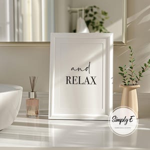Puede incluir: Un juego de tres tazas de cer&aacute;mica con un acabado moteado y mate. Las tazas son de color crema, gris claro y gris oscuro. Cada taza tiene un dise&ntilde;o simple y minimalista y un asa redondeada.