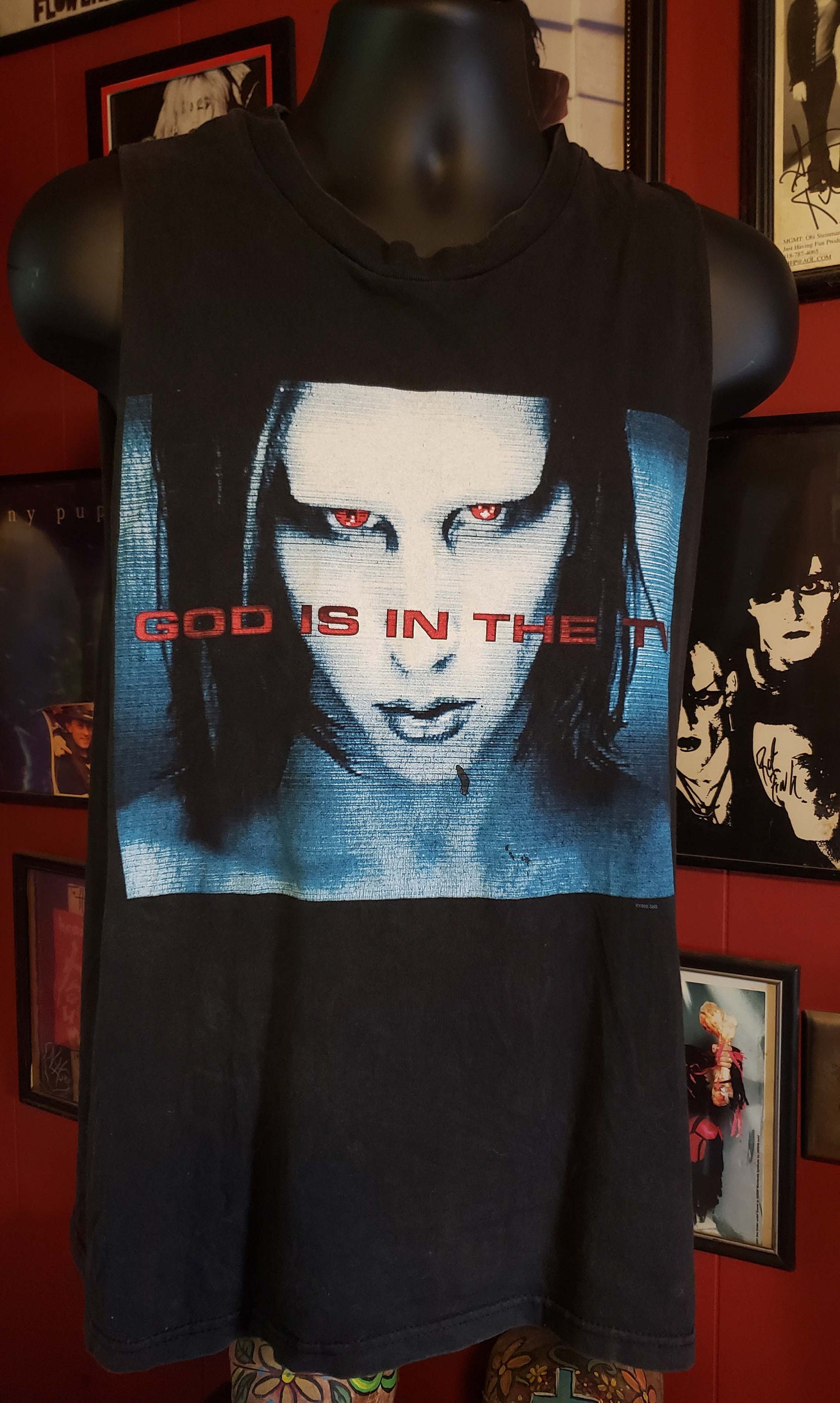 True Vintage 1998 Marilyn Manson God is in the TV Sleeves True Vintage 1998 Marilyn Manson God is in the TV Sleeves
