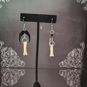 Bobcat toe bone earrings