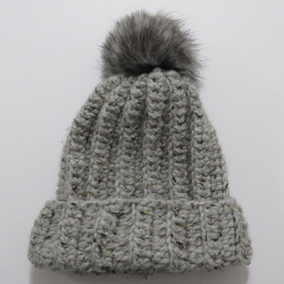 Gray Knit Beanie With Removable Faux Fur Pom Pom - Etsy display picture 2