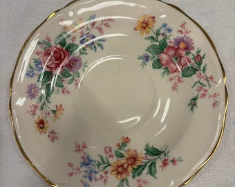 Edwin M Knowles China Co. Piatto floreale in porcellana semi-vetrata da 5,75" con finiture in oro bianco