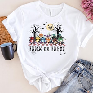 M and M Retro Halloween Costume Matching Shirts, Trick Or Treat Matching Halloween Costume Family Tee, Candy Retro Halloween Gift JCPX19