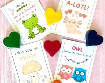 CRAYON VALENTINE’S Day Party Favors for Kids, Heart Classroom gift for Elementary Kindergarten Preschool Students, Goodie Bag Class Idea