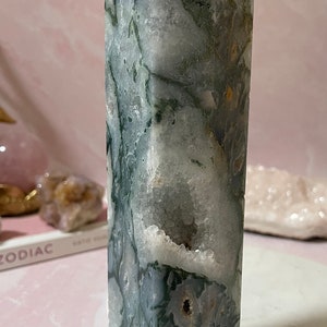 Stunning Moss Agate tower with gorgeous mossy inclusions and druzy.