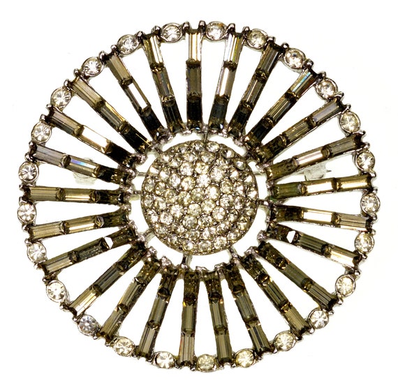 Hattie Carnegie Diamante Rhodium Sunburst Brooch - image 2