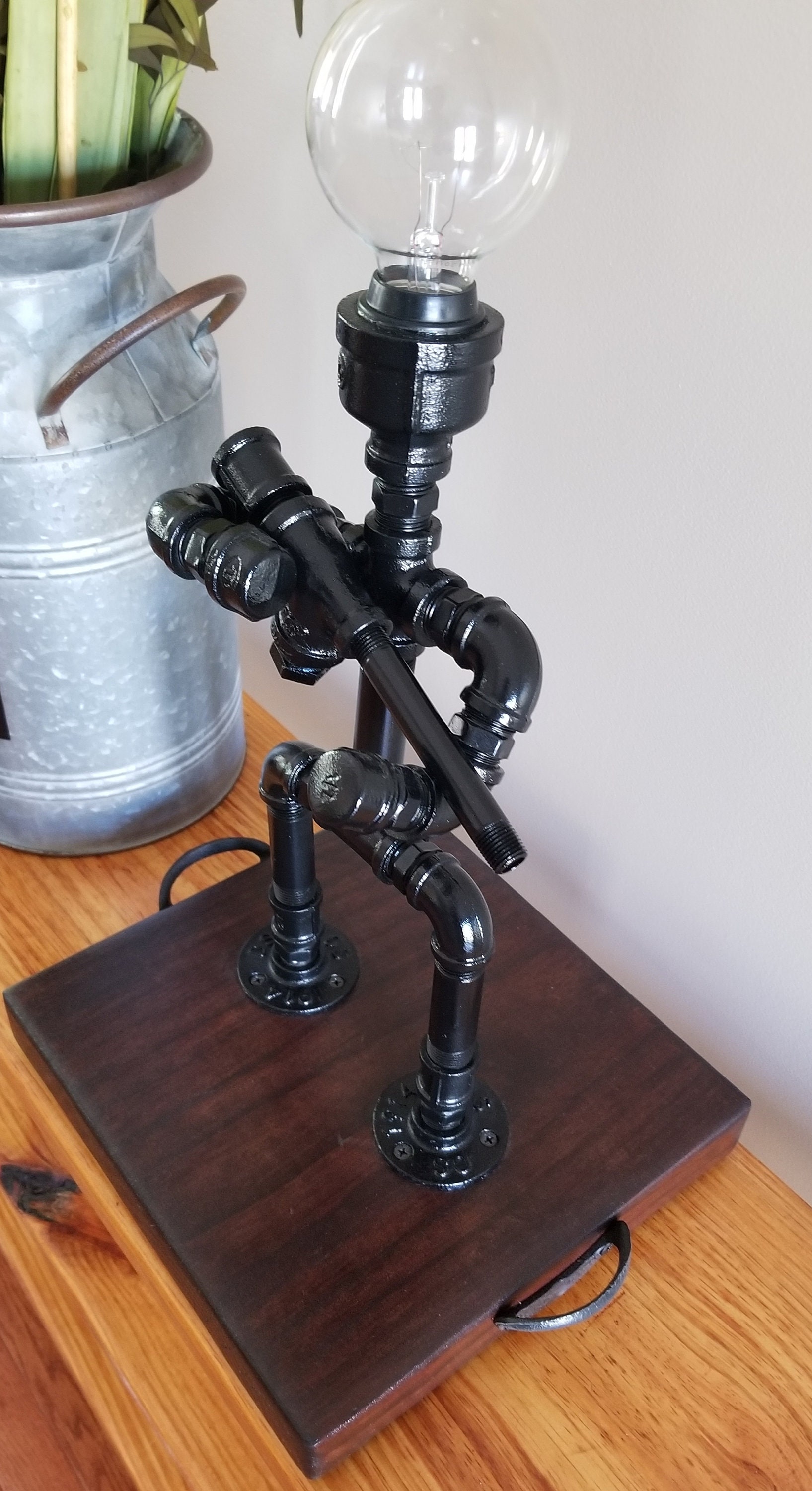 diy black iron pipe lamp