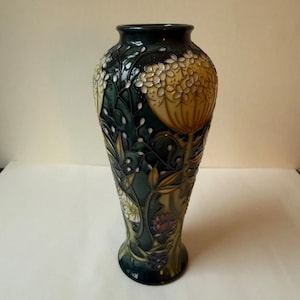英国ムーアクロフトビンテージ花柄 陶器製 花瓶 Moorcroft style vase - Etsy 日本