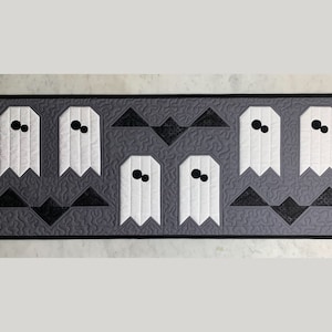 Halloween PDF Digital Download Ghosts and Bats Table Runner Pattern 14.5&quot; x 38.5&quot;