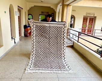AMAZING MOROCCAN Rug, 8x4.6 Vibrant Sabra Rug, Authentic Berber rug, Multicolors Moroccan Carpet, Embroidered Wool And Silk Rug Bohemian rug