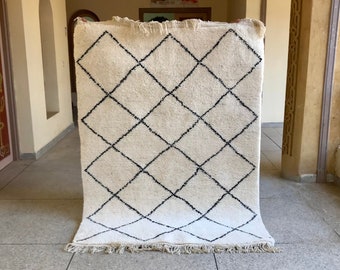 Moroccan Rug, White and Black Geometric Beni Ourain Rug, Handmade Wool Carpet, Diamond Pattern Area Rug for Minimalist Home Decor