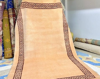 Charming Minimalist Moroccan Rug – 9x5FT Handwoven Geometric Wool Area Rug – Chic High Quality Wool Moroccan Rug