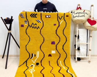BENI OURAIN RUG, 4x6FT Berber Rug, Moroccan Abstract Beni Rug, Handmade High-Quality Wool Rug, Soft Artistic Yellow Area Rug
