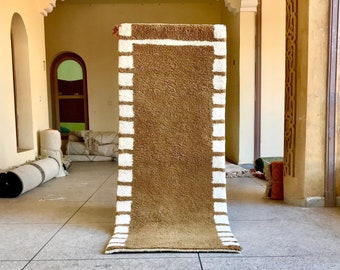 Moroccan Brown and White Runner Rug – Beni Ourain Abstract Wool Hallway Carpet – Handwoven Boho Entry Rug – Soft Sheep Wool Runner