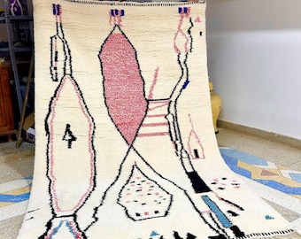 Gorgeous Beni Ourain Rug, White and Pink Moroccan rug, 9x6.3FT Berber Rug for Living Room, Moroccan decor rug, wool berber carpet, area rug