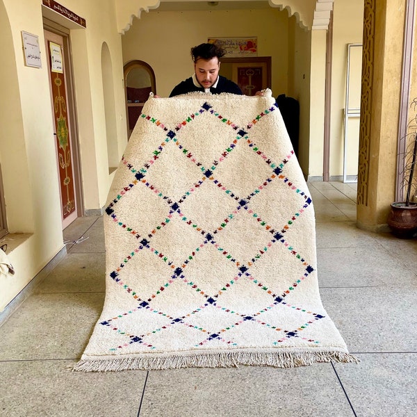 CUTE BENIOURAIN RUG, Handmade Wool Rug, Moroccan Rug, White Geometric Wool Rug, Handwoven Rug, Berber Rug, Area Rug, Azilal rug, Boujaad rug