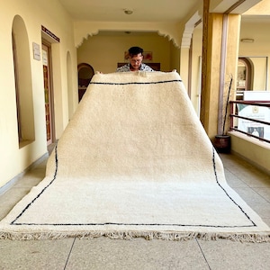 GORGEOUS BENIOURAIN CARPET, Moroccan Handmade Rug, White Rug, Living Room Rug, Handmade Wool Carpet, Azilal Berber Rug, Handwoven Rug