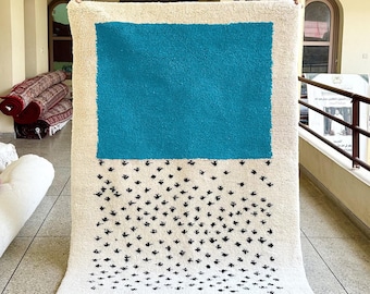 Moroccan Rug – White and Blue Dotted Beni Ourain Carpet – Custom Handmade Wool Rug for Scandinavian Home Style