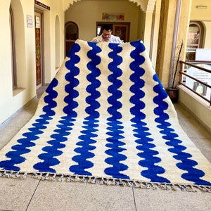 WUNDERSCHÖNER BENIOURAIN-TEPPICH, marokkanischer handgefertigter Teppich, blauer Teppich, Wohnzimmerteppich, handgefertigter Wollteppich, Azilal-Berberteppich, handgewebter Teppich Bild 1