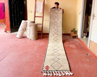 AMAZING BENOURAIN RUG, Moroccan Rug, Handwoven Runner , Gray and White Rug, Unique Custom Rug, Wool Rug, Berber Rug, Abstract Rug