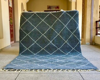 Moroccan Gray and White Rug – Geometric Diamond Beni Ourain Carpet – Handmade Wool Area Rug for Living Room, Modern & Scandinavian Decor