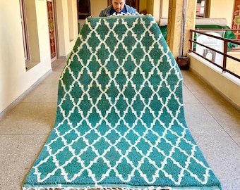 Moroccan Rug – Beni Ourain Green and White Geometric Carpet – Handmade Sheep Wool Area Rug for Cozy Bohemian Living Room & Bedroom