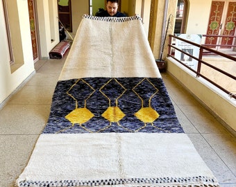 Moroccan White and Black Rug – Abstract Beni Ourain Wool Carpet – Custom Handmade Soft Wool Rug for Boho & Eclectic Living Room or Bedroom