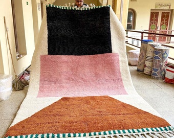 STUNNING BENIOURAIN RUG, Custom Moroccan Rug, Pink and Black Rug, Handmade Berber Rug, Abstract Sheep Wool Carpet, Handwoven Area Rug.