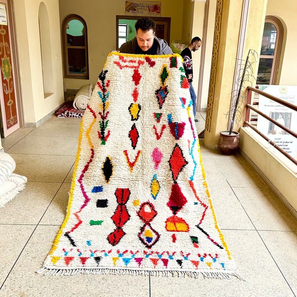 ORGANIC WOOL RUG, Moroccan Custom Carpet, Berber Striped Rug, White and Yellow Rug, Handmade Rug, Abstract Wool Rug, Handwoven Area Rug.