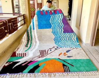 IMPRESIONANTE ALFOMBRA BENIOURAIN, alfombra personalizada marroquí, alfombra bereber, alfombra azul y púrpura, alfombra hecha a mano, alfombra abstracta, alfombra de lana, alfombra tejida a mano.