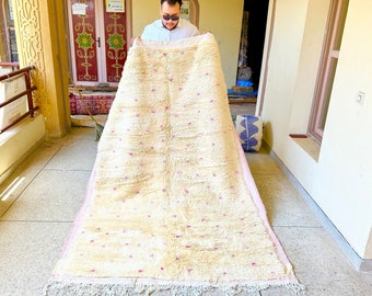 MAGNIFICENT 8X5 MOROCCAN RUG, Made To Order Carpet, Berber Beniourain Rug, White and Pink Rug, Handmade Rug, Dotted Rug, Wool Rug, Area Rug.