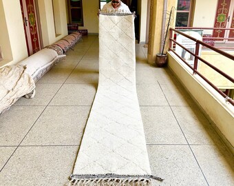 STUNNING BENIOURAIN RUG, Moroccan Rug, Sheep Wool Rug, Geometric Rug, off white Rug, Berber Handmade Rug, Azilal Handwoven Wool Rug