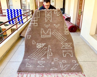 Moroccan Rug – Brown and White Abstract Beni Ourain Rug – Handmade Wool Berber Carpet for Contemporary & Boho Home Decor