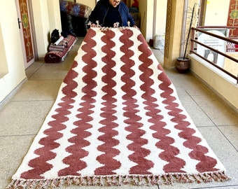 HANDMADE STRIPED RUG, Personalized Moroccan Design, Pink & White Berber Rug, Authentic Beni Ourain Area Rug, Decorative Floor Covering.