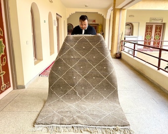 Geometric Beni Ourain Rug | Cute Gray & White Wool Design | Custom Diamond Pattern for Home Decor