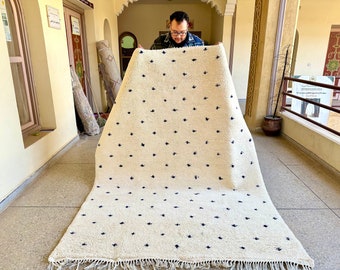 OUTSTANDING DOTTED RUG, 8x6FT Area Rug, White and Blue Moroccan Rug, Handmade Dotted Wool Carpet, Handwoven Beni Ourain Rug.