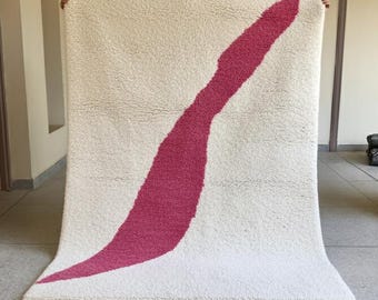BENI OURAIN RUG, Pink Abstract Rug, Custom Moroccan Rug, Handmade Wool Rug, White Background Area Rug, Contemporary Berber Carpet.