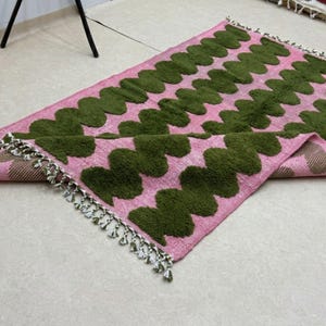 BENI OURAIN RUG, Moss Green & Pink Moroccan Berber Rug, Handmade Striped Wool Carpet, Contemporary Living Room Rug