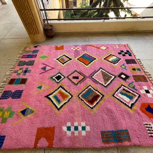 CUTE BENIOURAIN RUG, Barbie Pink Rug, Custom Moroccan Rug , Barbie Pink Rug, Geometric Rug, Handwoven Rug, Azilal Rug, Berber Rug, Area Rug image 4