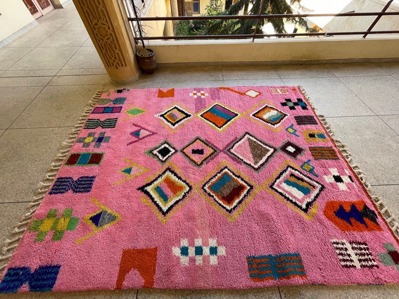 CUTE BENIOURAIN RUG, Barbie Pink Rug, Custom Moroccan Rug , Barbie Pink Rug, Geometric Rug, Handwoven Rug, Azilal Rug, Berber Rug, Area Rug image 4