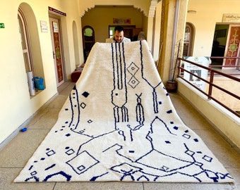 Abstract Moroccan Rug – White and Blue Striped Beni Ourain, Handwoven Sheep Wool Area Carpet for Modern, Bohemian, Minimalist Living Room