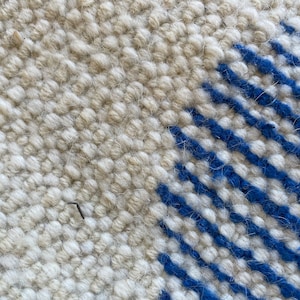 WUNDERSCHÖNER BENIOURAIN-TEPPICH, marokkanischer handgefertigter Teppich, blauer Teppich, Wohnzimmerteppich, handgefertigter Wollteppich, Azilal-Berberteppich, handgewebter Teppich Bild 7