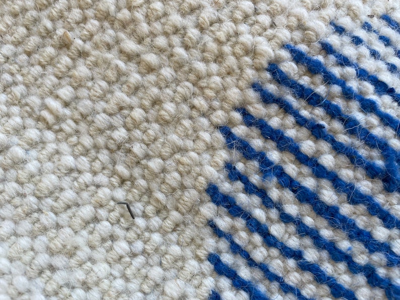 WUNDERSCHÖNER BENIOURAIN-TEPPICH, marokkanischer handgefertigter Teppich, blauer Teppich, Wohnzimmerteppich, handgefertigter Wollteppich, Azilal-Berberteppich, handgewebter Teppich Bild 7