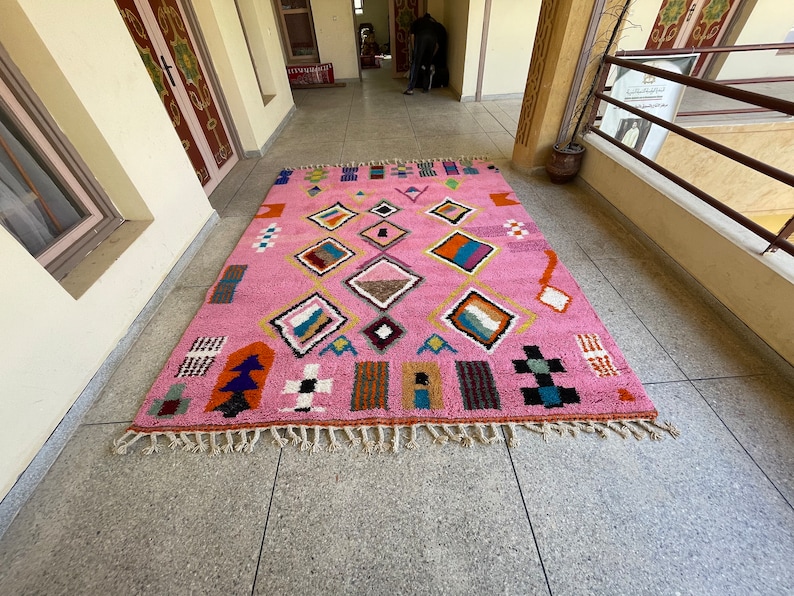 CUTE BENIOURAIN RUG, Barbie Pink Rug, Custom Moroccan Rug , Barbie Pink Rug, Geometric Rug, Handwoven Rug, Azilal Rug, Berber Rug, Area Rug image 2