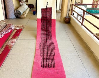 Moroccan Runner Rug - Beni Ourain Pink and White Abstract Runner -Berber Custom Handwoven Wool Rug - Hallway Area Runner - Boho Entryway.