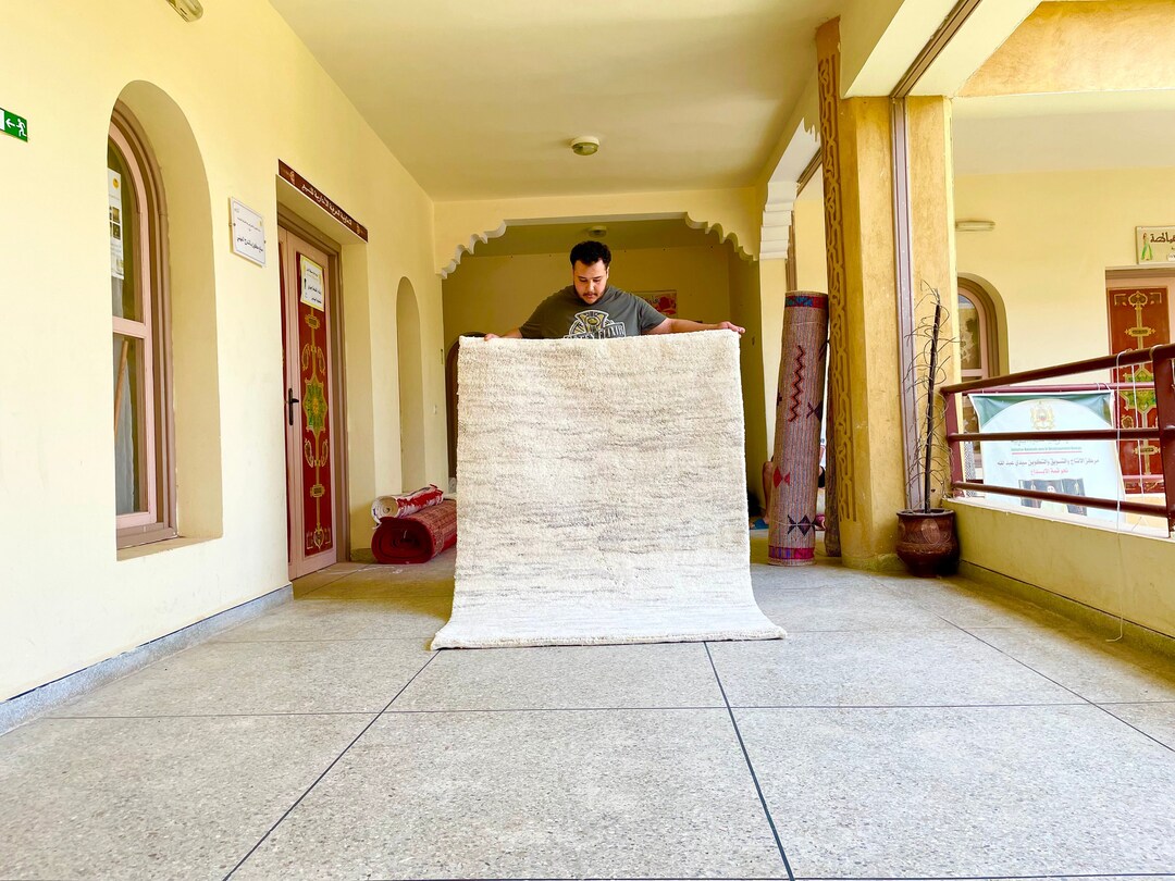 BENI OURAIN RUG, Authentic Moroccan Berber Rug, Handmade Solid Wool ...