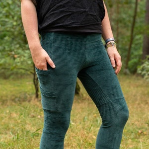 MTO: Leggings with pockets / flare / fine corduroy olive green