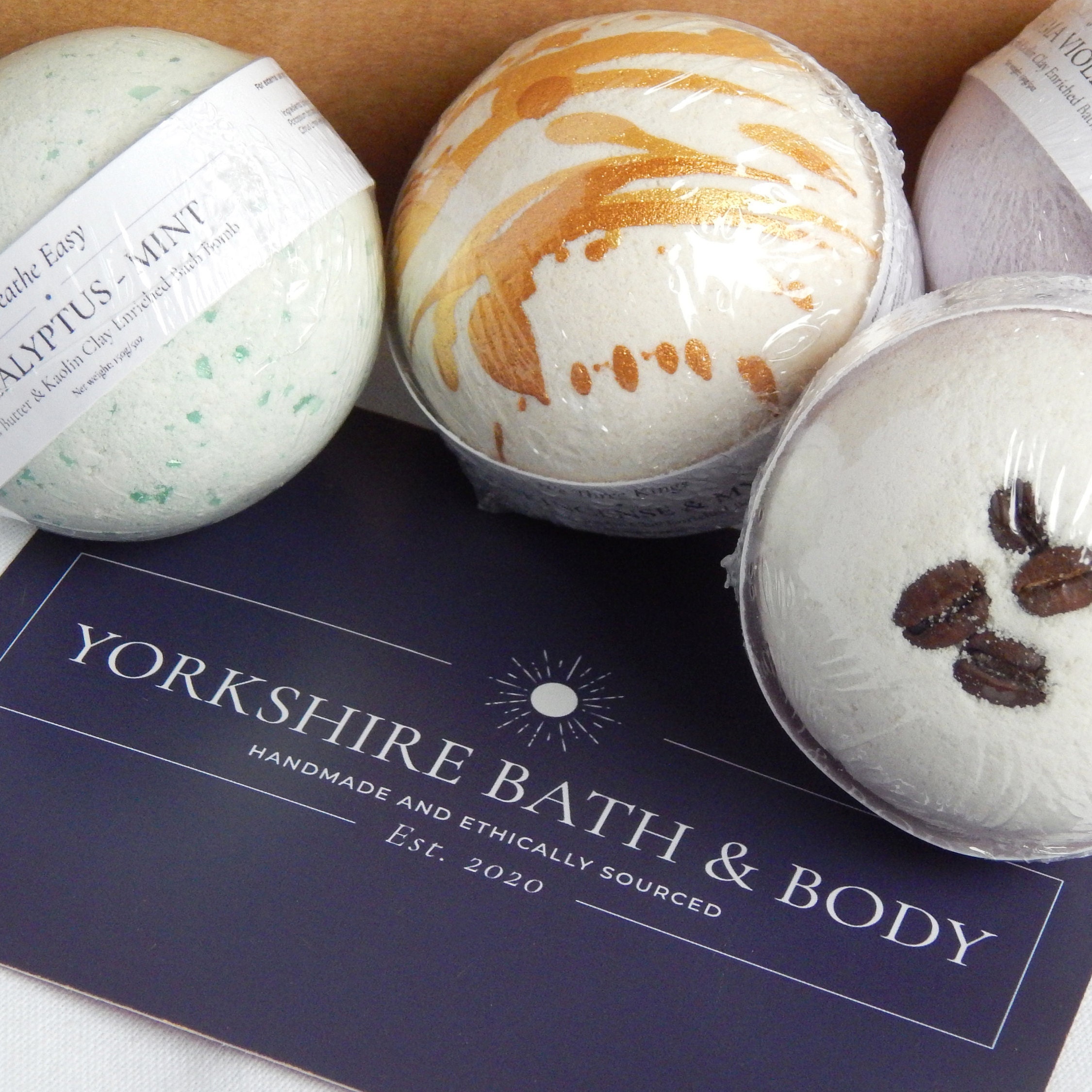 Set of 4 Luxury Bath Bombs Enriched With Cocoa Butter and - Etsy UK