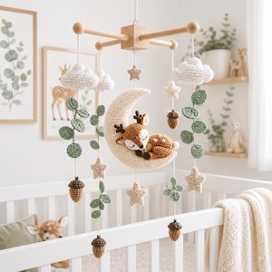 Virkad hjortbabymobil, skogsmåne-spjälsängmobil, handgjord fawnbarnsdekor, babyshowerpresent, neutral barnmobil