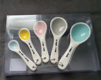 Rae Dunn Artisan Collection Colorful Ceramic Measuring Spoons 5 pc. Set NIB
