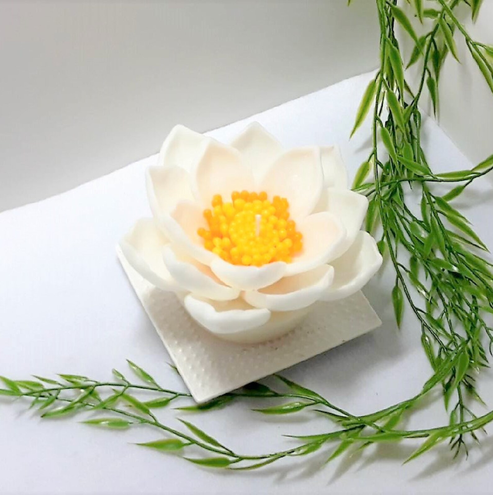 A Big Candle Lotus Flower Candle Scented Lotus Candle Yoga Etsy